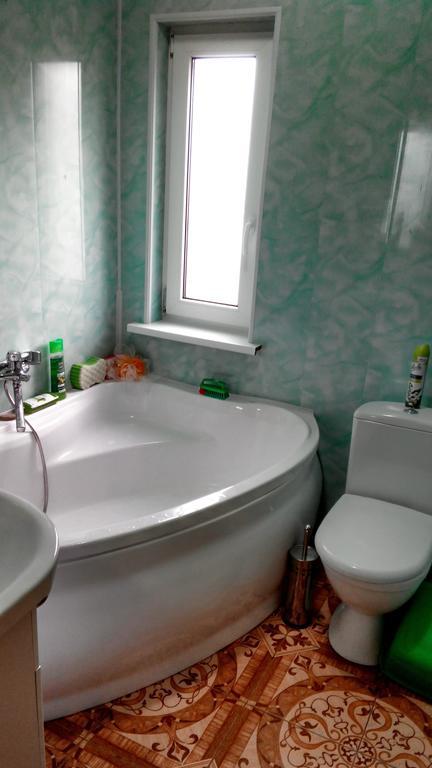 Cottage Ozerniy Лазещина Стая снимка