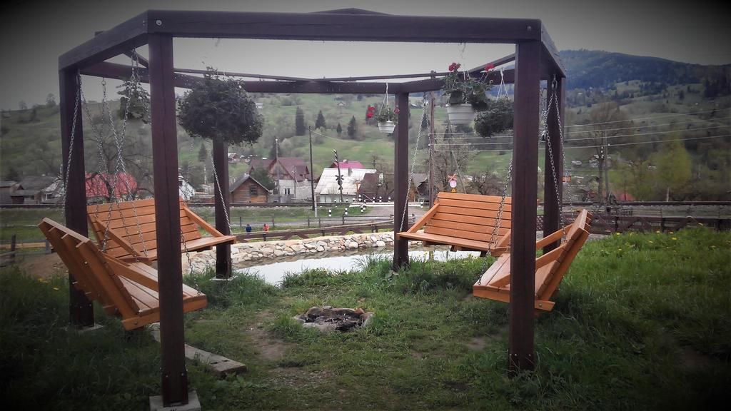 Cottage Ozerniy Лазещина Екстериор снимка